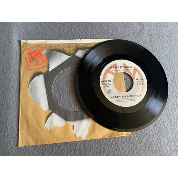 Vintage 7" Vinyl Single "Love Will Keep Us Together" By The Captain & Tennille - Picture 2 of 2